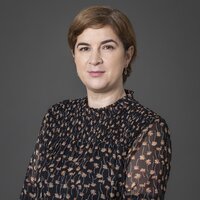  Alina Dumitru